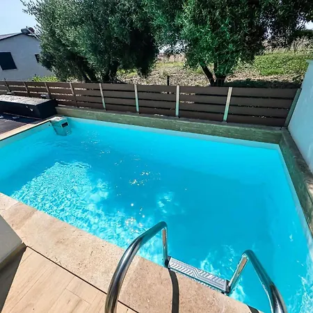 Seaside Pool By Bookvillaeu Casa de Férias Nea Kallikrateia