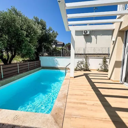 Seaside Pool By Bookvillaeu Casa de Férias
