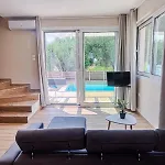 Сasa de vacaciones Seaside Pool By Bookvillaeu Nea Kallikrateia