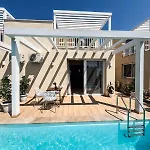 Сasa de vacaciones Seaside Pool By Bookvillaeu *