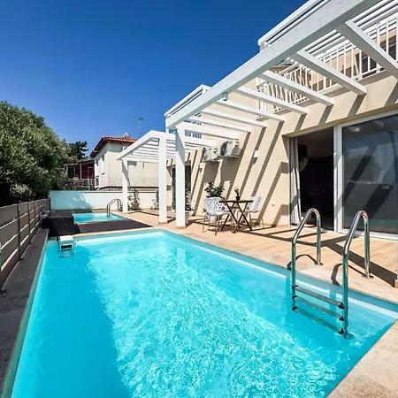 Seaside Pool By Bookvillaeu Vakantiehuis Nea Kallikrateia