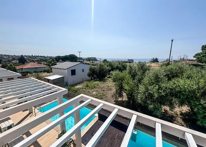 Seaside Pool By Bookvillaeu Dom wakacyjny