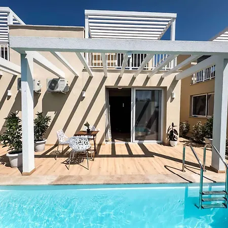 Casa vacanze Seaside Pool By Bookvillaeu *