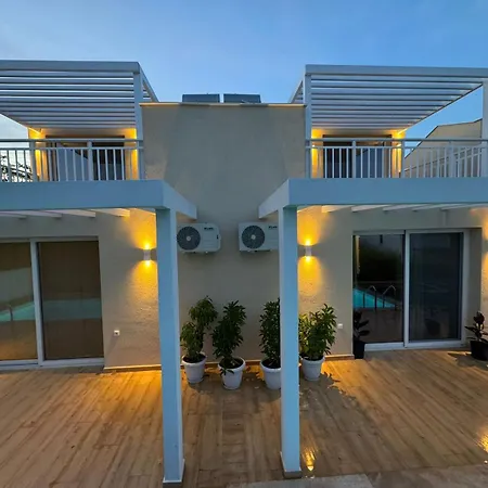 Seaside Pool By Bookvillaeu Casa vacanze